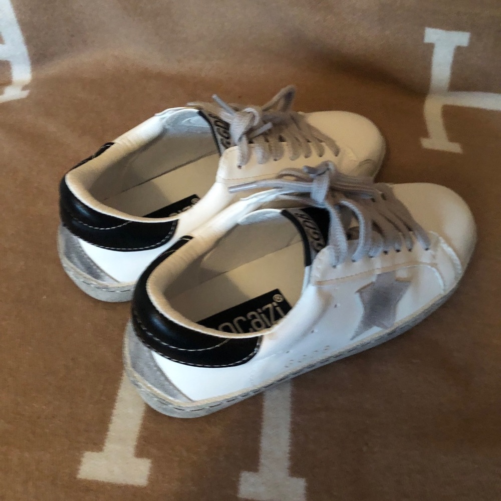 Shoes - Picture 5 of 5